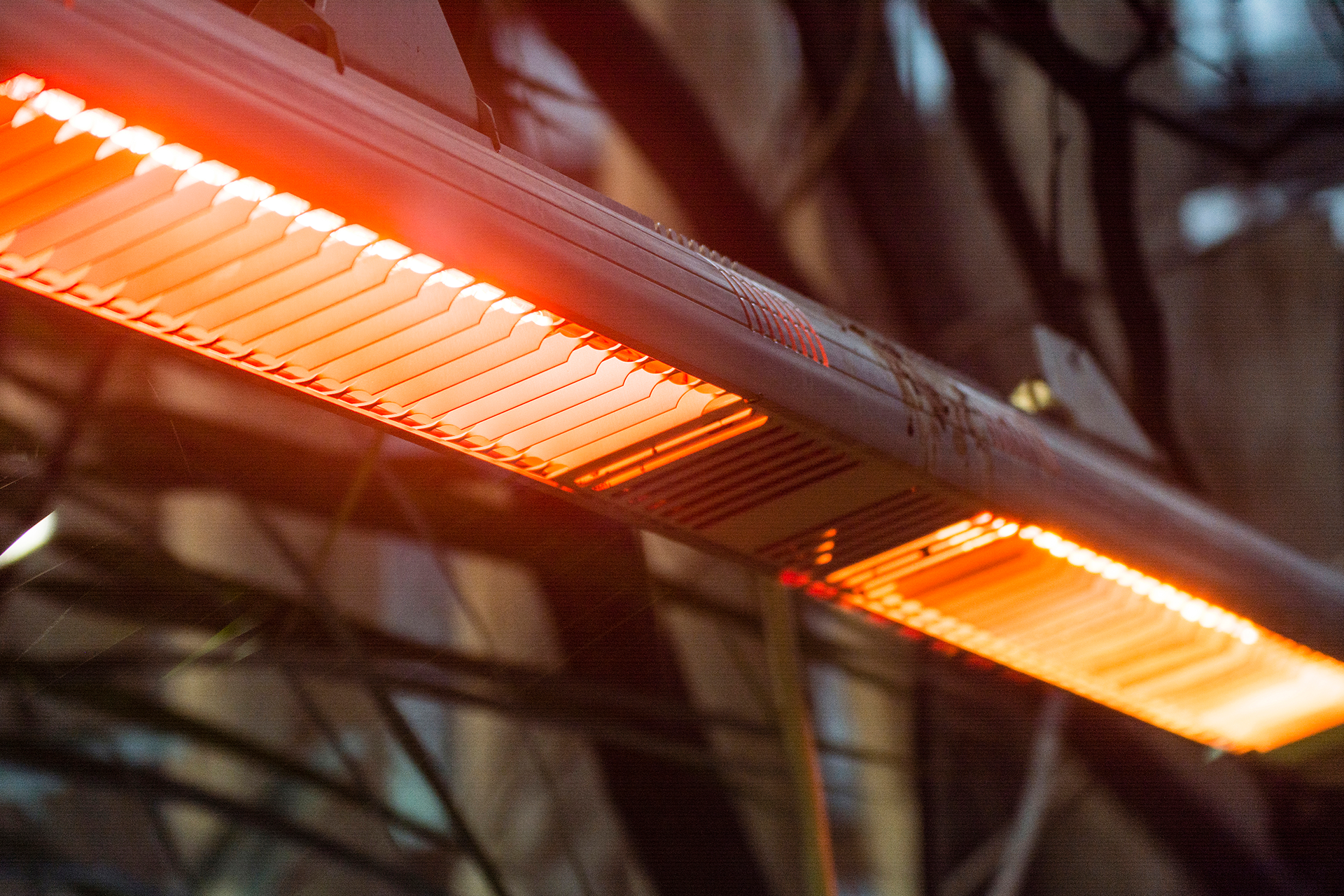 Riscaldatore elettrico a infrarossi sospeso per il riscaldamento di eventi, capannoni e cantieri